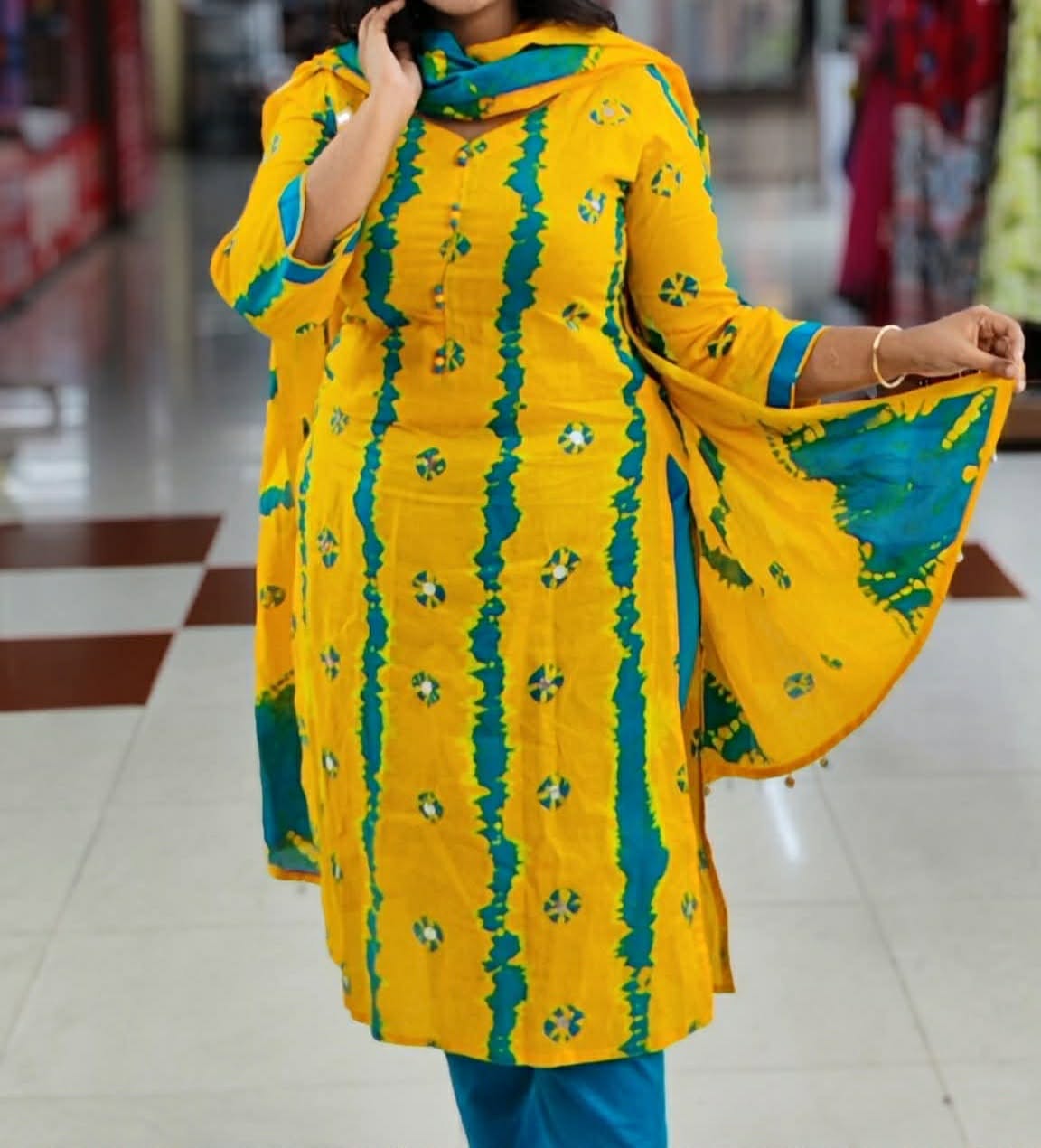😍 এত সুন্দর থ্রি-পিস এখন মাত্র ৯৫০ টাকায়! 😍