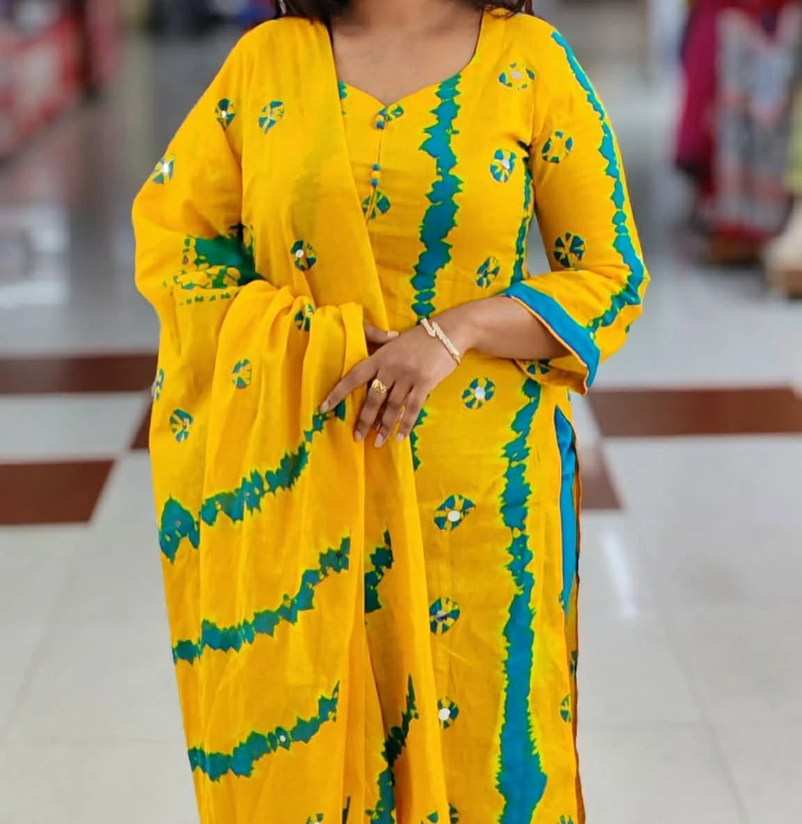 আনস্টিচ প্রিমিয়াম কটন বুটিকস বাটিক থ্রি-পিস জামা + ওড়না + প্যান্ট